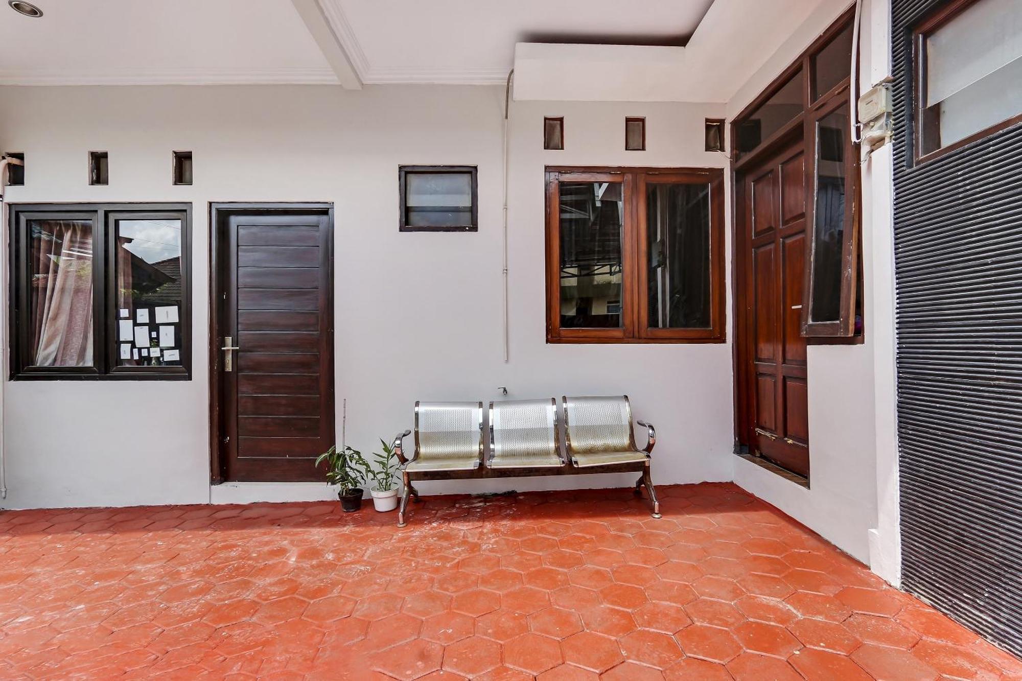 Oyo 91082 Nathania Exclusive Sleman  Exterior foto